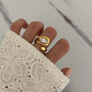 SKU0068 Retro Gold natural Crystal Women Ring Vintage inspired stainless steel
